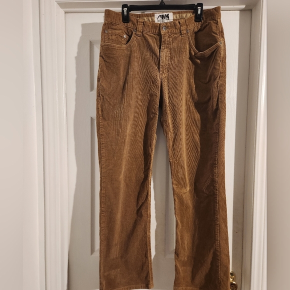 MK Jackson Hole Brown Corduroy Men's Pants - Picture 1 of 6